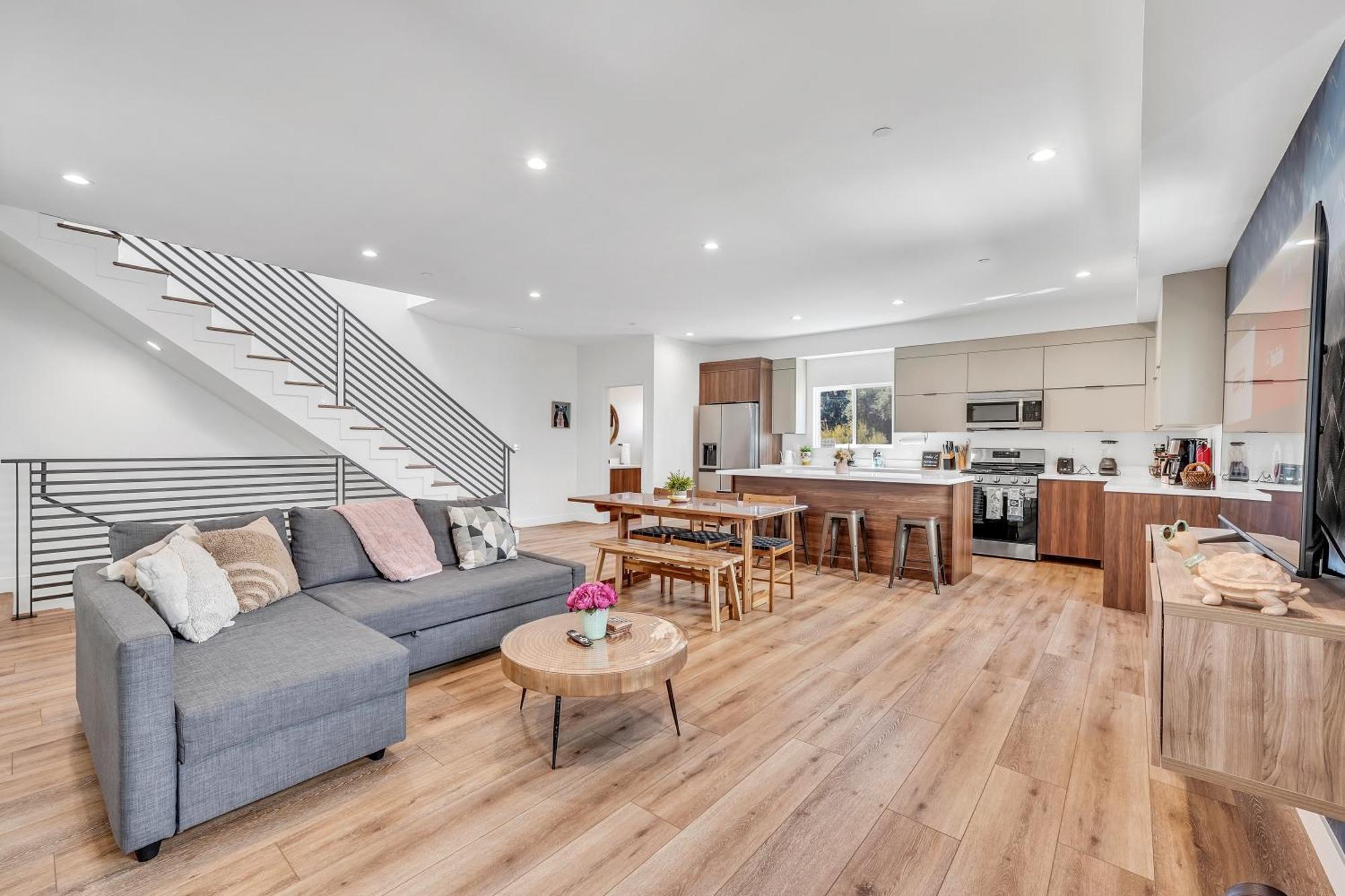Luxurious Townhome W/3 Master Gated Parking Hébergement de vacances Los Angeles