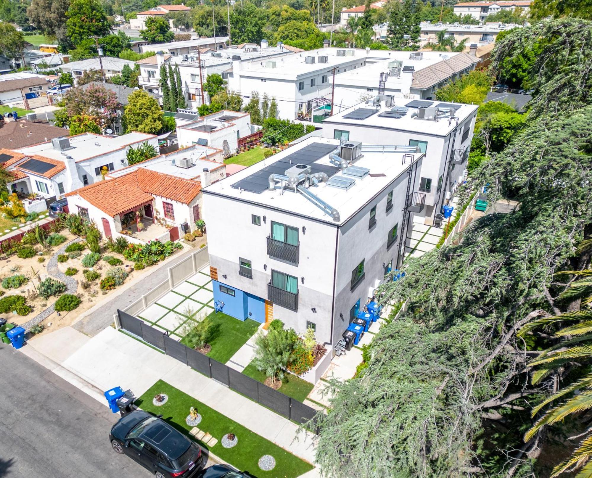 Luxurious Townhome W/3 Master Gated Parking Casa de férias Los Angeles